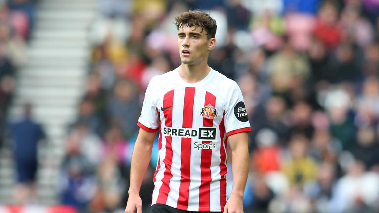 Agent reveals Sunderland in talks to extend Niall Huggins deal